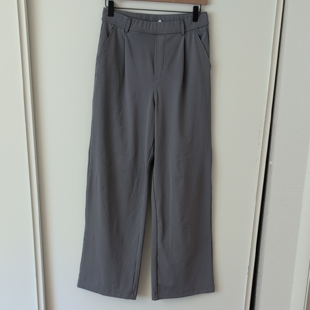 Halara Womens Small Pleated Trouser Dress Pants Gray Athleisure Preppy Academia